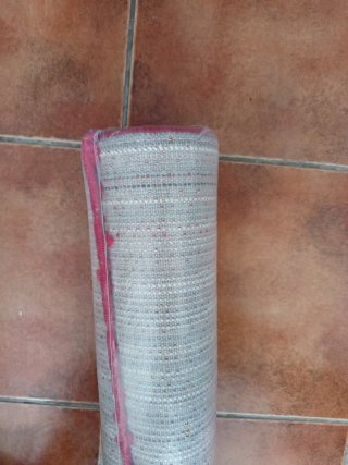 Alfombra de pelo alta roja