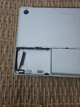 MacBook Pro 13" A1278 + Cargador -  Piezas/reparar