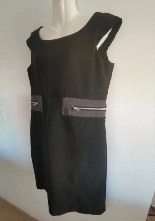 Vestido pichi con cremalleras