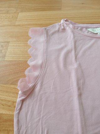 Camiseta larga  rosa con  volantes talla 9-11 años