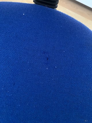 Silla infantil azul para escritorio