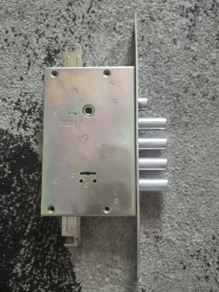 CISA Serratura Porta Blindata 4 Mandate