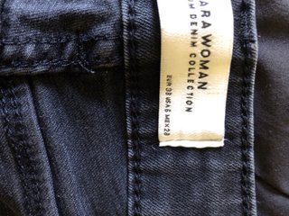 Jeans Zara vita alta bottoni neri taglia 38