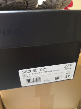 Pinko Sneakers Talla 37/38 Plata y Blanco