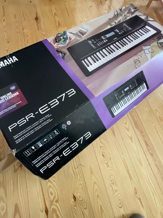 Teclado Yamaha PSR-E373
