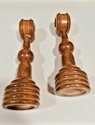Soportes de madera para barras de cortinas