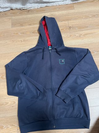 Sudadera San Gabriel con capucha talla 6