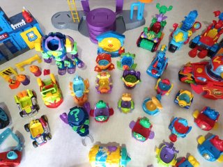 Pack Superthings + 25 coches Sin figuras