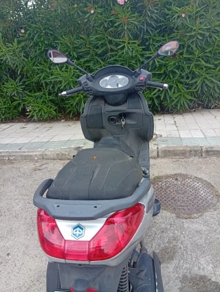 Moto scooter Piaggio 125 año 2009