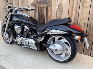Suzuki M1800 R Intruder Negra