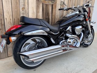 Suzuki M1800 R Intruder Negra