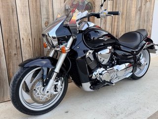 Suzuki M1800 R Intruder Negra