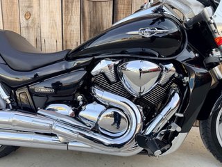 Suzuki M1800 R Intruder Negra