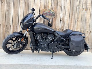 Indian Scout Rogue 1200 Negra