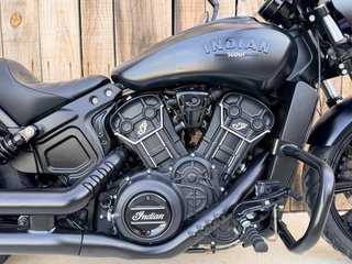 Indian Scout Rogue 1200 Negra