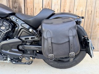 Indian Scout Rogue 1200 Negra