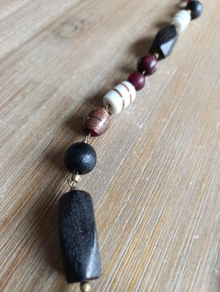 Collana pietre rosse e legno