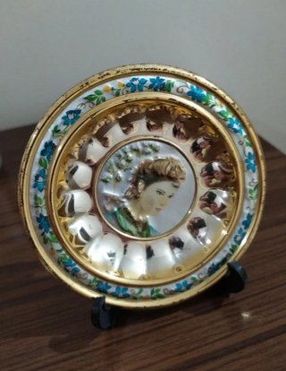 Piatto decorativo vintage donna collezione