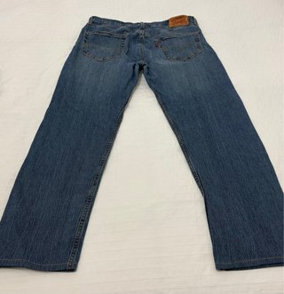 Levi's Talla W32 en perfecto estado