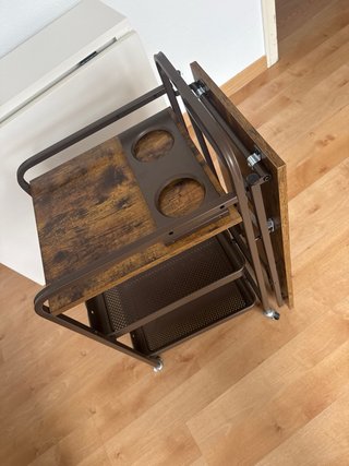 Carrito con mesa abatible.