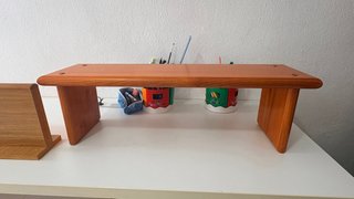 Cómoda de madera de pino con espejo, mesillas,