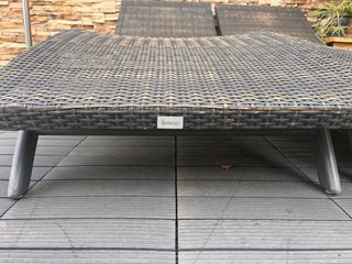 Tumbona exterior ratan para exterior y metal