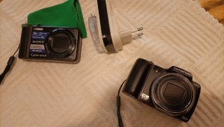 Lote 2 Fotocamere Olympus e Sony