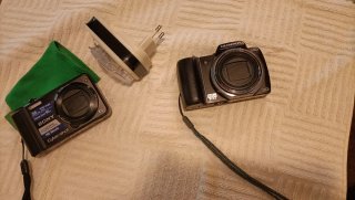 Lote 2 Fotocamere Olympus e Sony