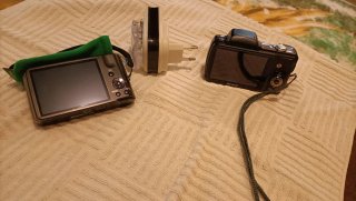 Lote 2 Fotocamere Olympus e Sony