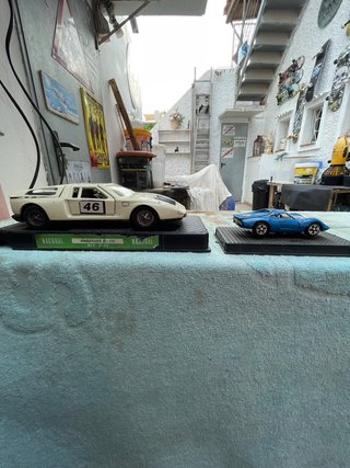 Coche de juguete clásico