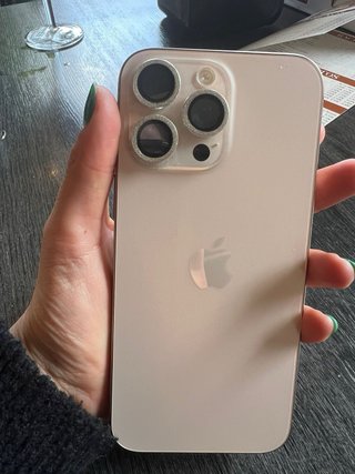 iPhone 16 Pro Max - Salud Batería 90%