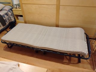 Cama plegable con colchón