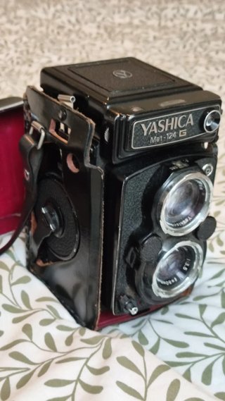 Yashica Mat-124 G para revisar