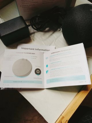 Altoparlante intelligente Amazon Echo Dot 4ª generazione