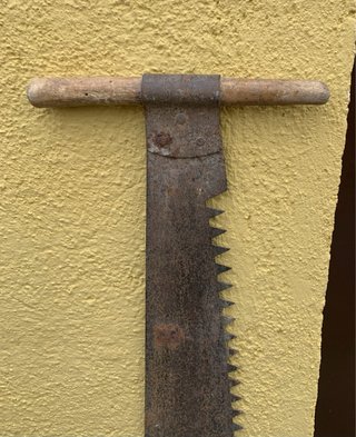 Sierra tronzadora de dos mangos