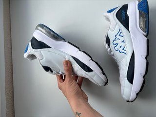 Zapatillas Kappa Blancas y Azules
