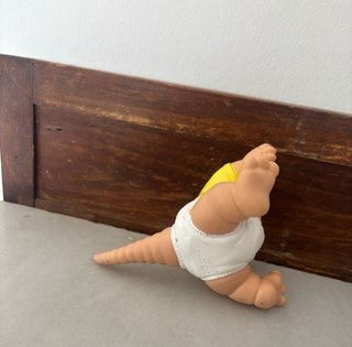 Figura Bebé Sinclair Dinosaurios Disney
