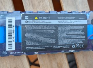Batería orignal Xiaomi M365 con 2 fusibles Buena a