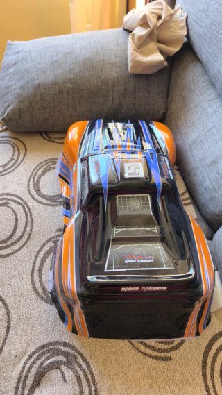 Buggy RC 1:8