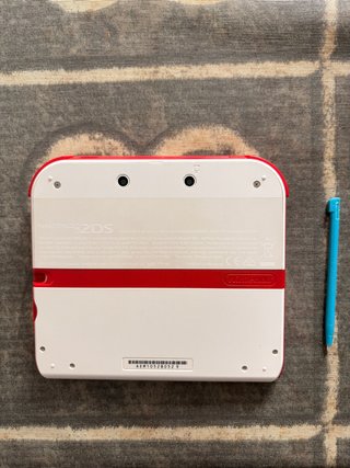 Nintendo 2DS Roja y Blanca