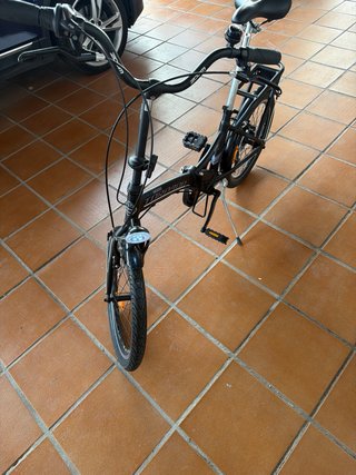 Bicicleta plegable negra