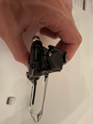Desviador delantero Shimano GRX FD-RX810