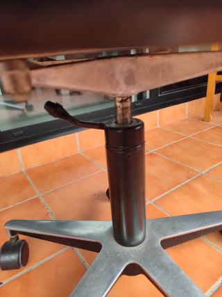Silla de oficina con ruedas