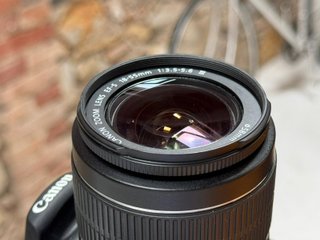 Canon EOS 1200D