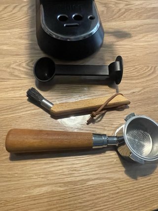 Cafetera DeLonghi Dedica Negra