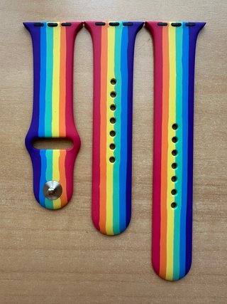 Apple Watch 40mm. Pride Edition 2020 Sport Band