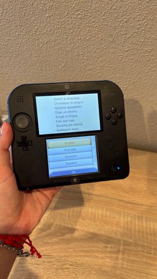 Nintendo 2DS Negra y Azul + Juegos