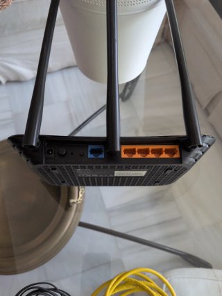 Router TP-Link Negro con 3 Antenas
