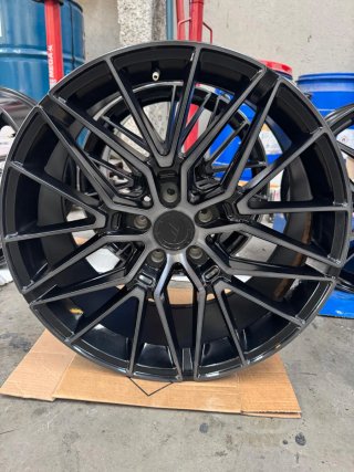 Llantas JR38 5x112 8.5x19 + 9.5x19 Negro