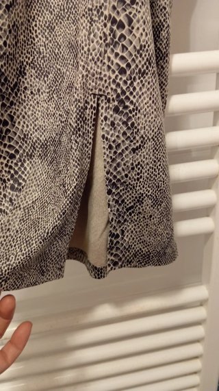 Falda serpiente talla 46 adaptable